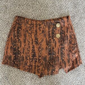 Snakeskin leather skirt/short
